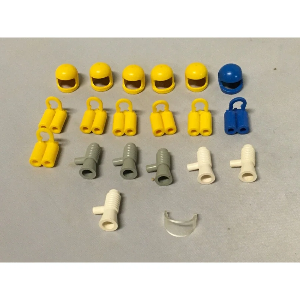 Space LEGO Classic Space 6x Minifigures Various Accessories Vintage